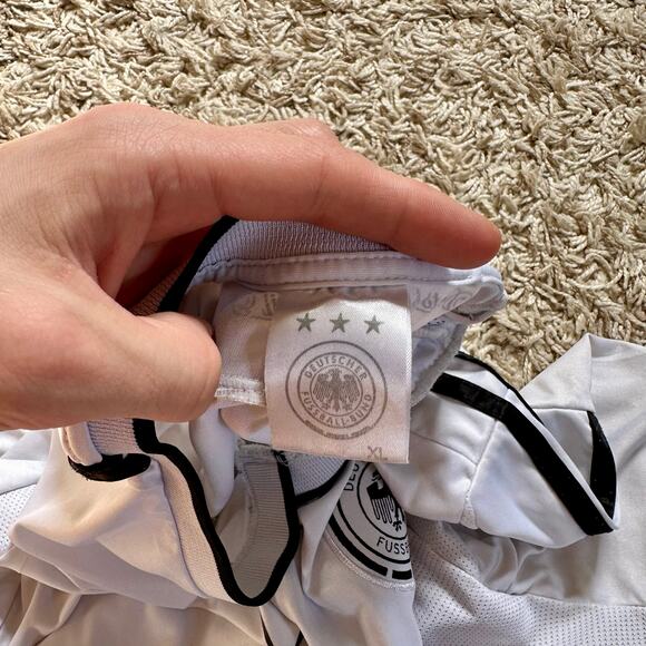 Germany Original Home Football Shirt Soccer Jersey Number #8 Ozil DFB Mens XL - Picture 10 of 12